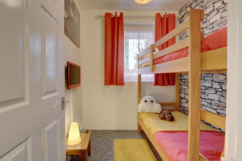 Hagrid'S Hut Apartment Watford  Exterior photo